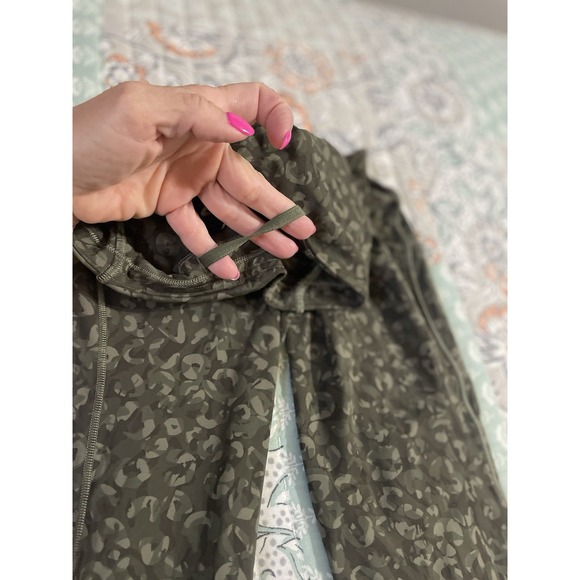 Lululemon Base Pace High Rise Running Tight Green Camo Women's Size 2 Leggings - Picture 9 of 11